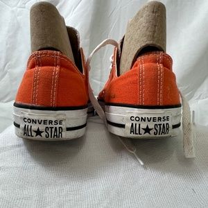 Converse unisex Low top orange sneakers mens size 6, women's size 8